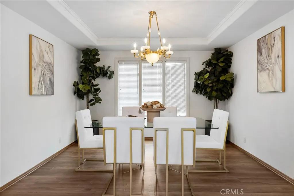 10703 Wheatland Avenue, Sunland, California 91040 home-pic-10